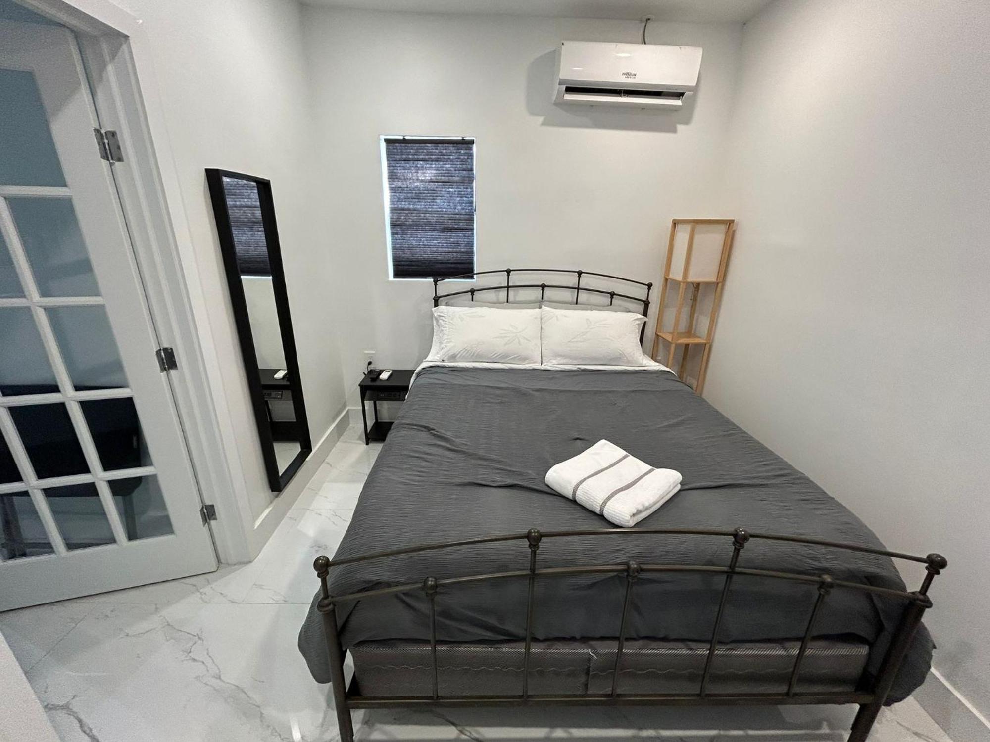 Private Rooms Close To Miami Airport - Free Parking - 01 Zewnętrze zdjęcie